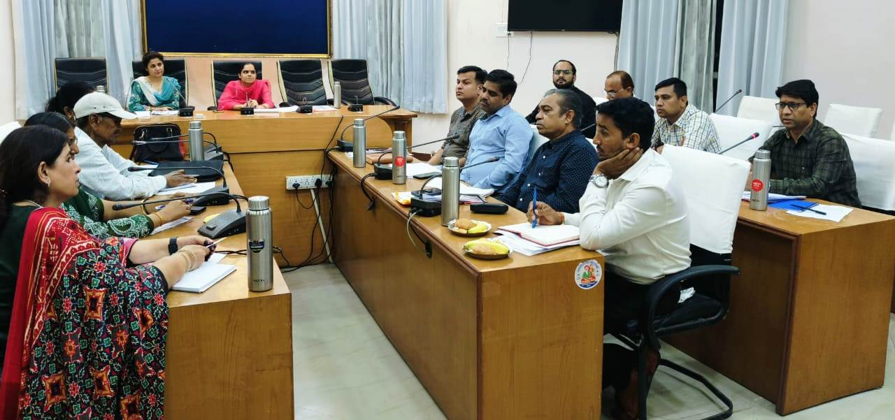 Permanent Committee Meeting Held Under the Chairmanship of District Chief