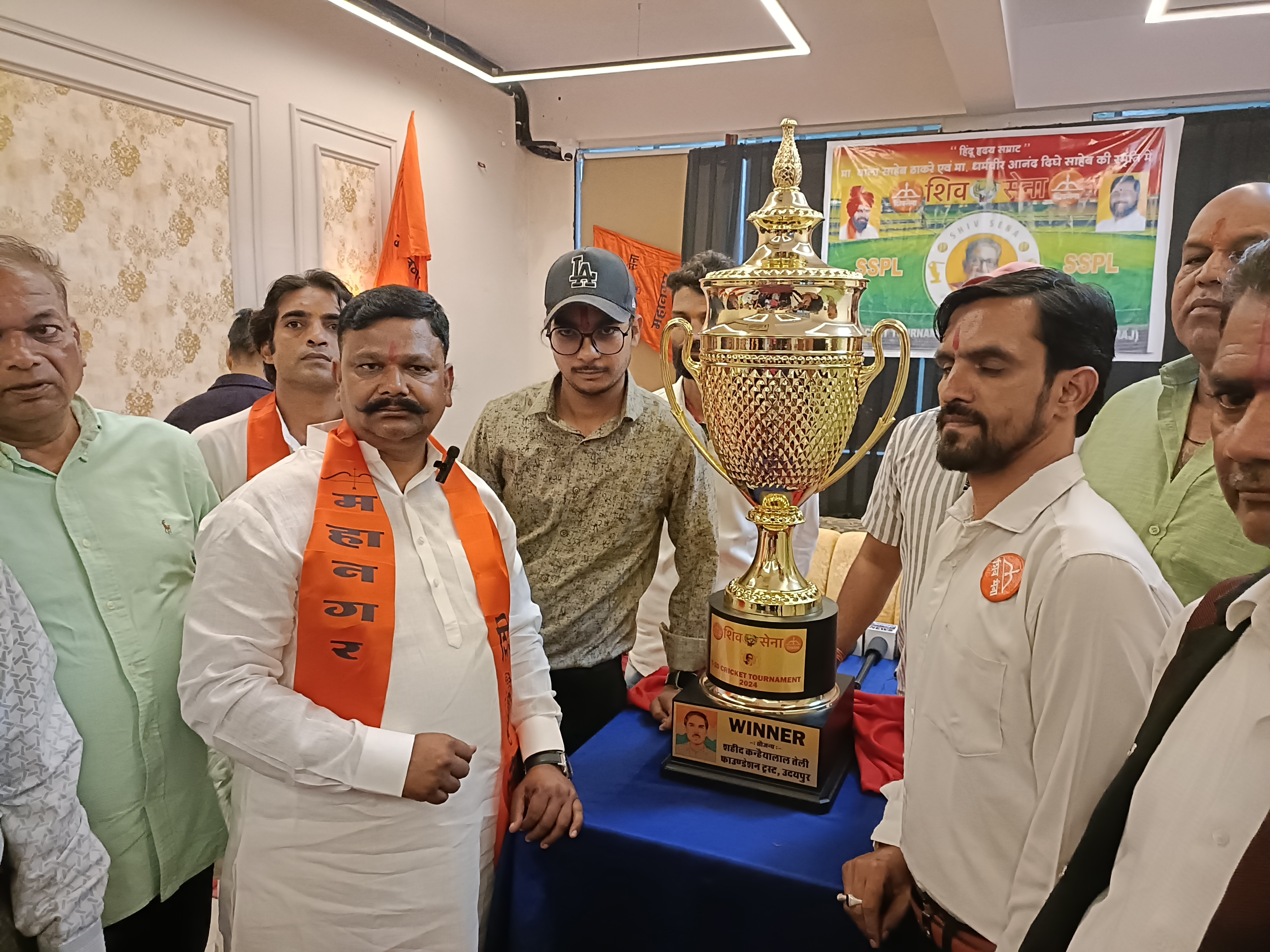 10 दिवसीय शिवसेना क्रिकेट प्रीमियर लीग 14 अक्टूबर से,ट्रॉफी का हुआ अनावरण