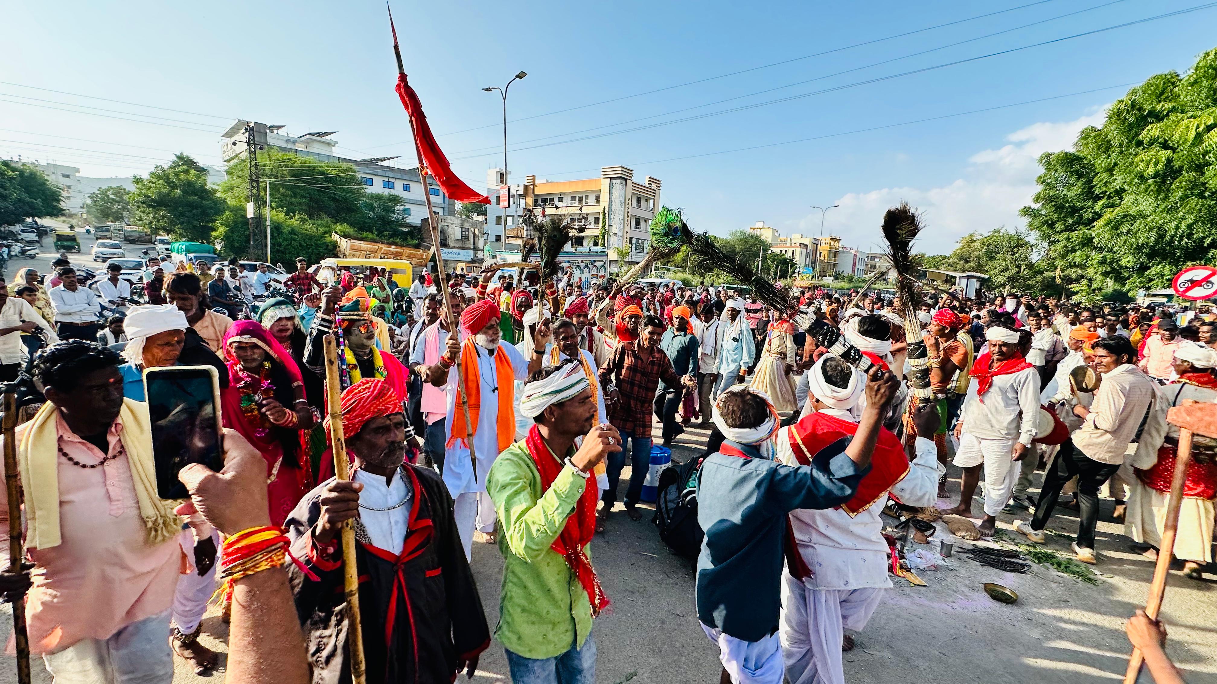 ### Collective Folk Dance of Eight Gawariyas