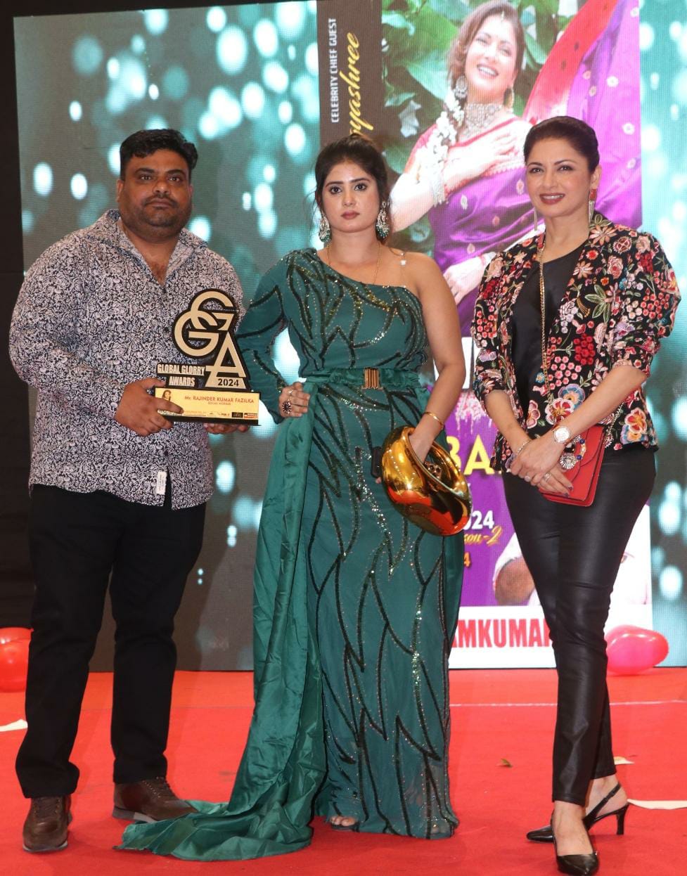 Rajinder Kumar's Philanthropic Efforts for Students Shine at Mumbai's Global Glory Awards