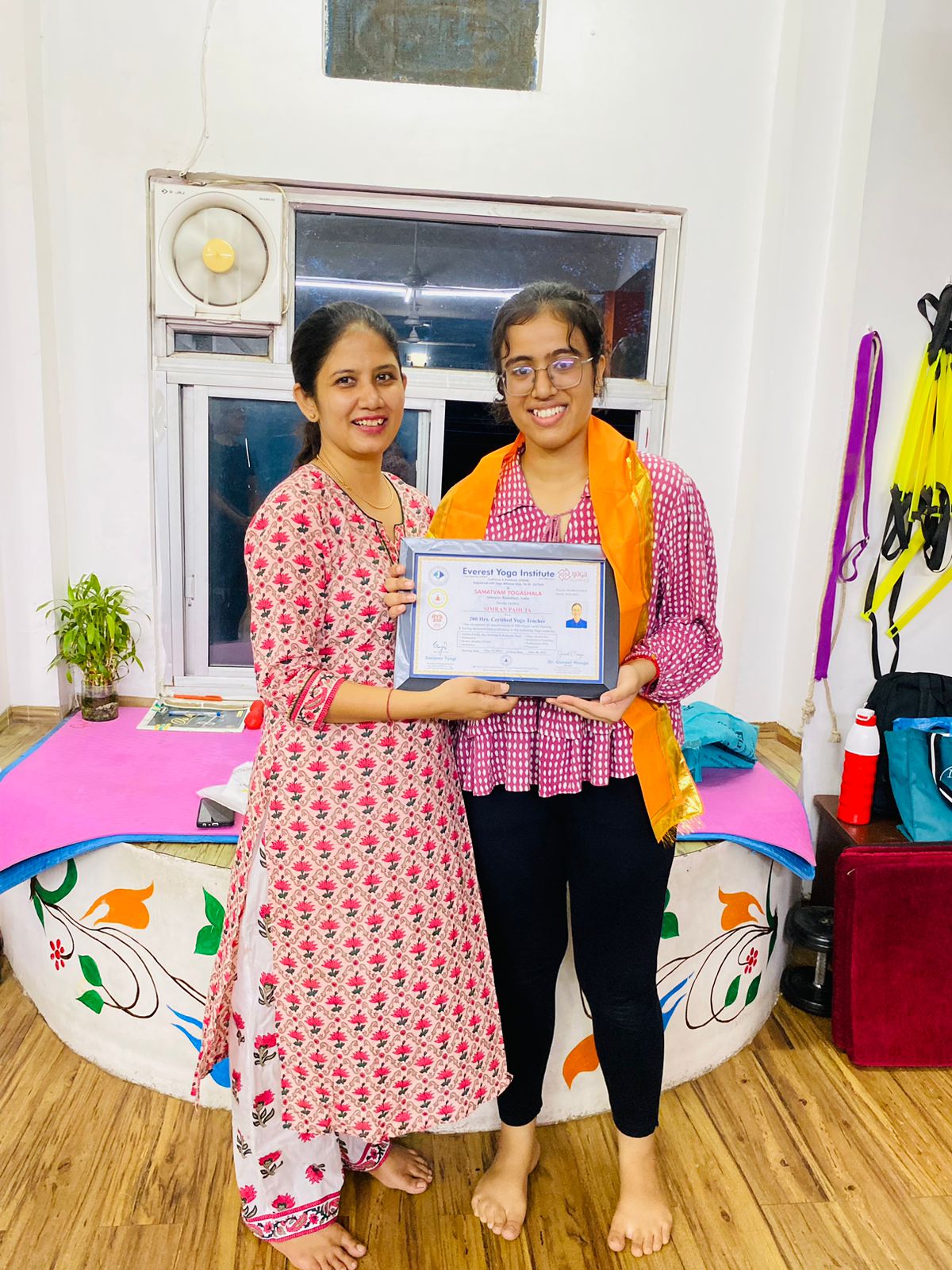  Simran Pahuja Completes 200-Hour Yoga Training