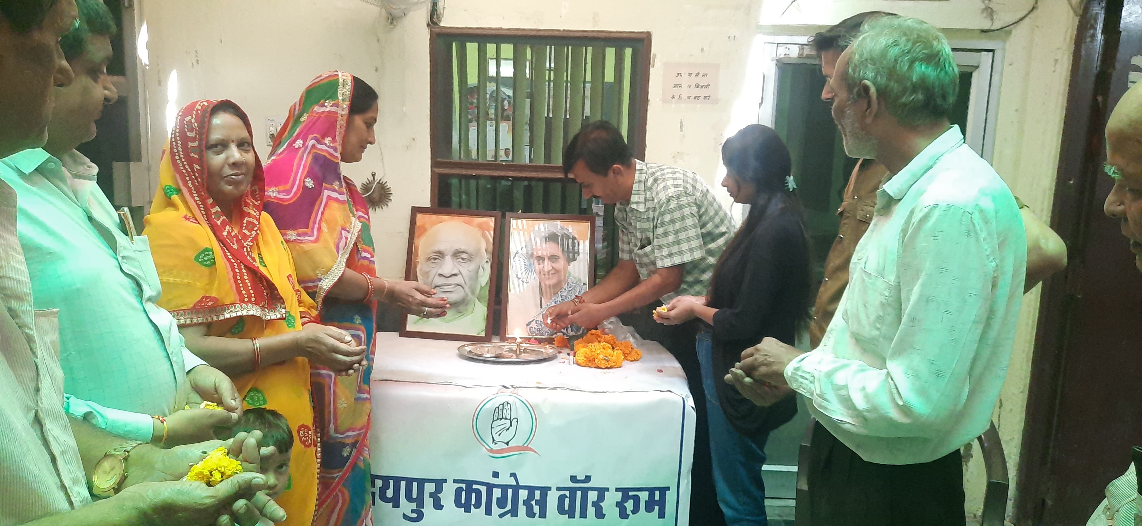 पूर्व प्रधानमंत्री इंदिरा गांधी की पुण्यतिथि एवं सरदार पटेल की जयंती की पूर्व संध्या पर पंकज शर्मा ने किया संगोष्ठी का आयोजन