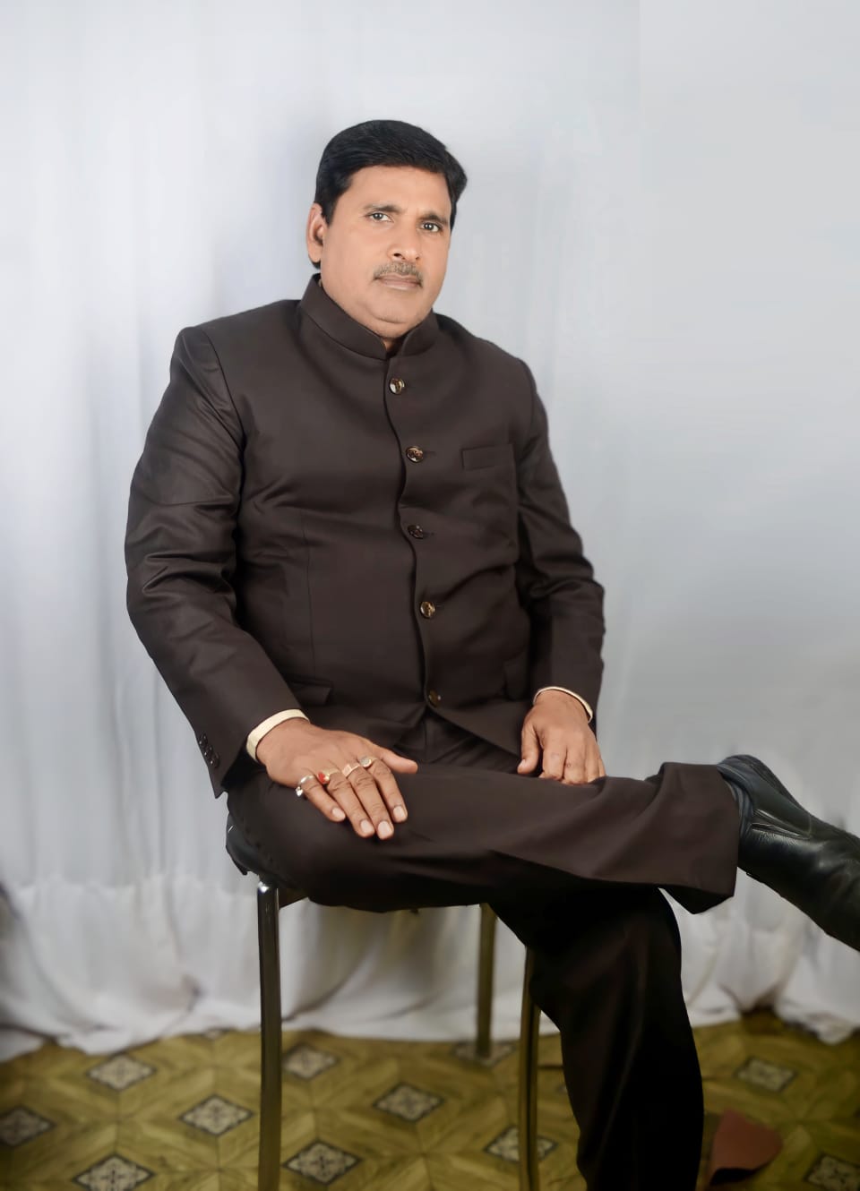 Bihar’s Lala Gurubaksh Das Turns Crisis into Opportunity