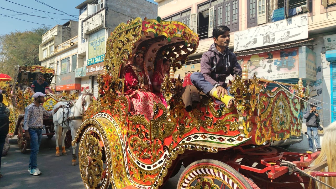 बेटी बचाने और बेटी पढ़ाने का संकल्प: खटीक समाज के 27 जोड़े दहेज मुक्त सामूहिक विवाह में परिणय सूत्र में बंधे