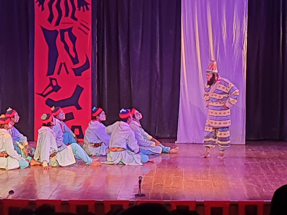 Spectators Delighted by 'Tukke Pe Tukka'