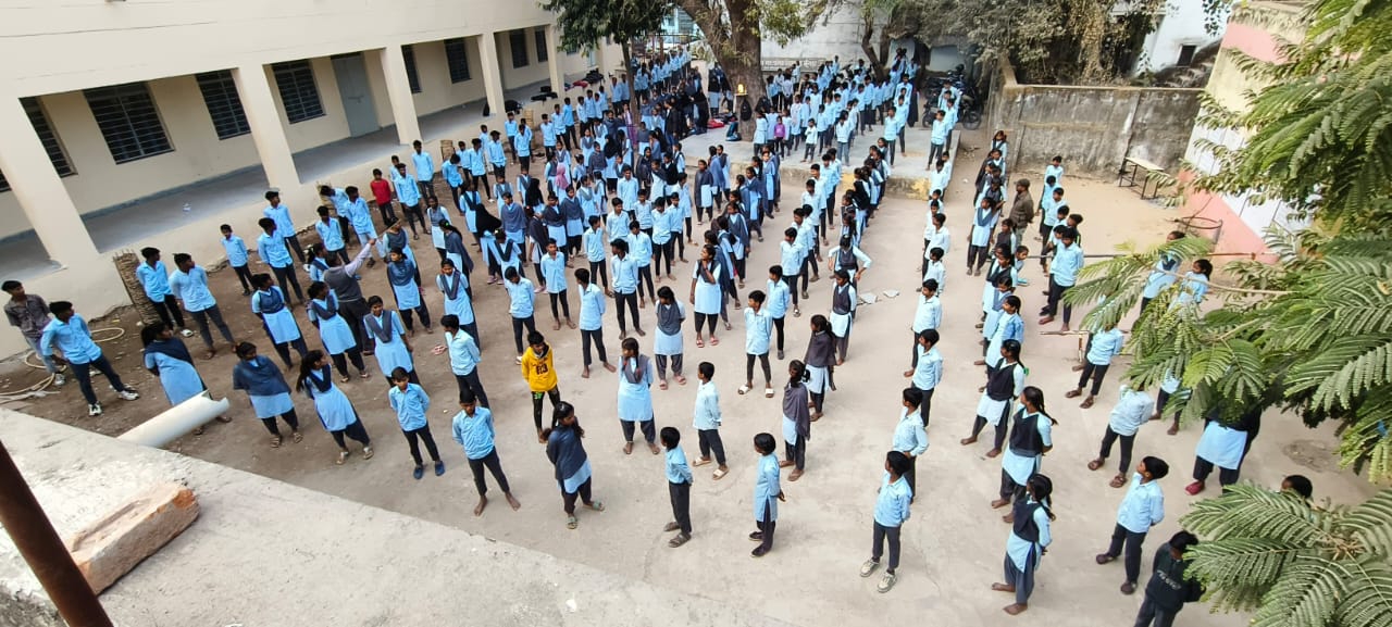 सूर्य सप्तमी पर भूंगड़ा स्कूल में सूर्य नमस्कार