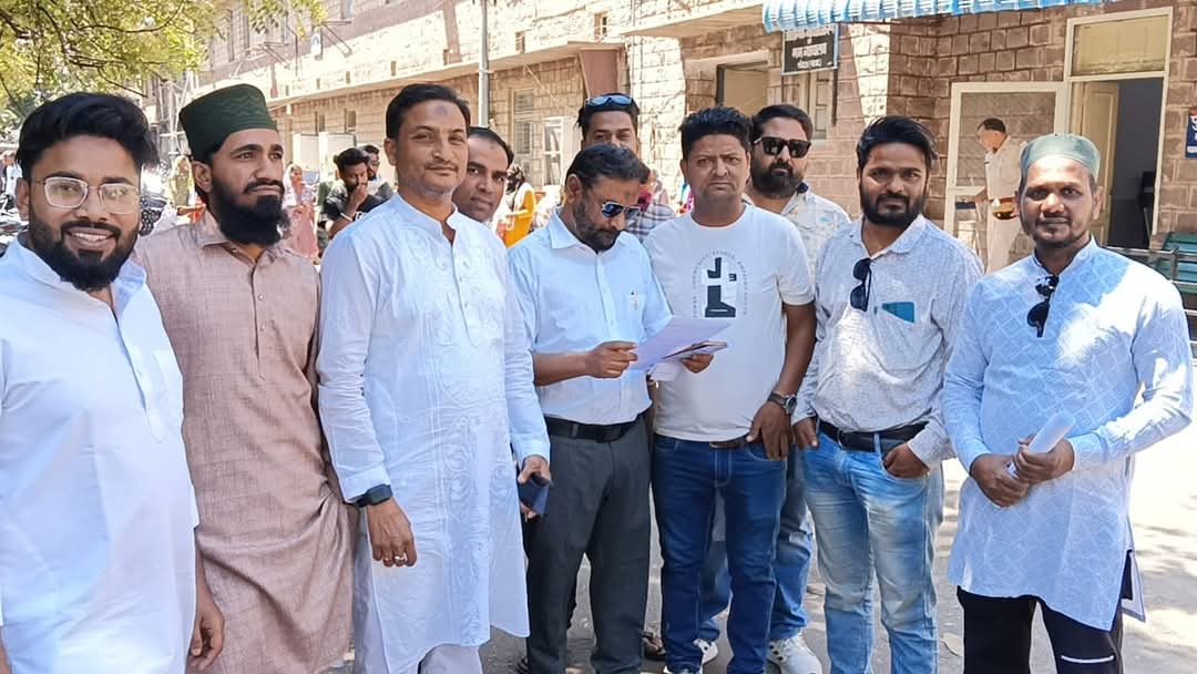बरकत उधान मस्जिद में हुई चोरी के अपराधियों को गिरफ्तार करने की मांग को लेकर मुस्लिम महासभा ने दिया ज्ञापन