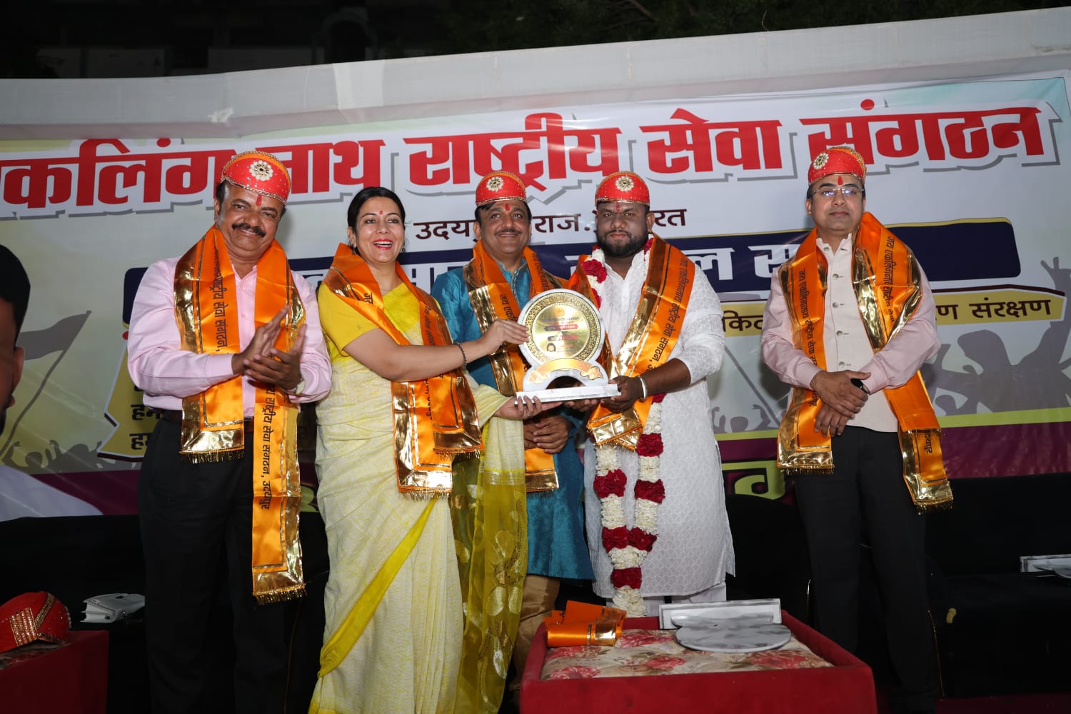 श्री एकलिंगनाथ सेवा संगठन के स्थापना दिवस पर बॉलीवुड कलाकार महेंद्र अलबेला ने देश भक्ति गीतों से बांधा समां 