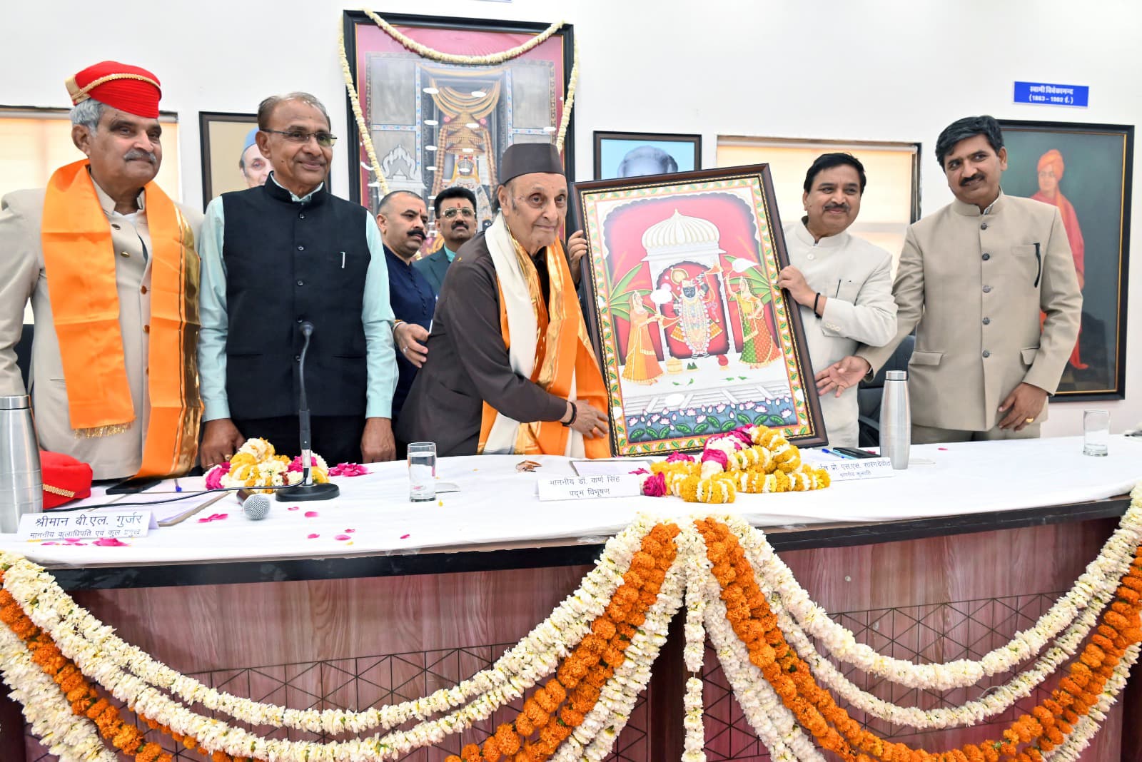 राष्ट्रीय स्थिरता हेतु एकता आवश्यक – डॉ. कर्ण सिंह