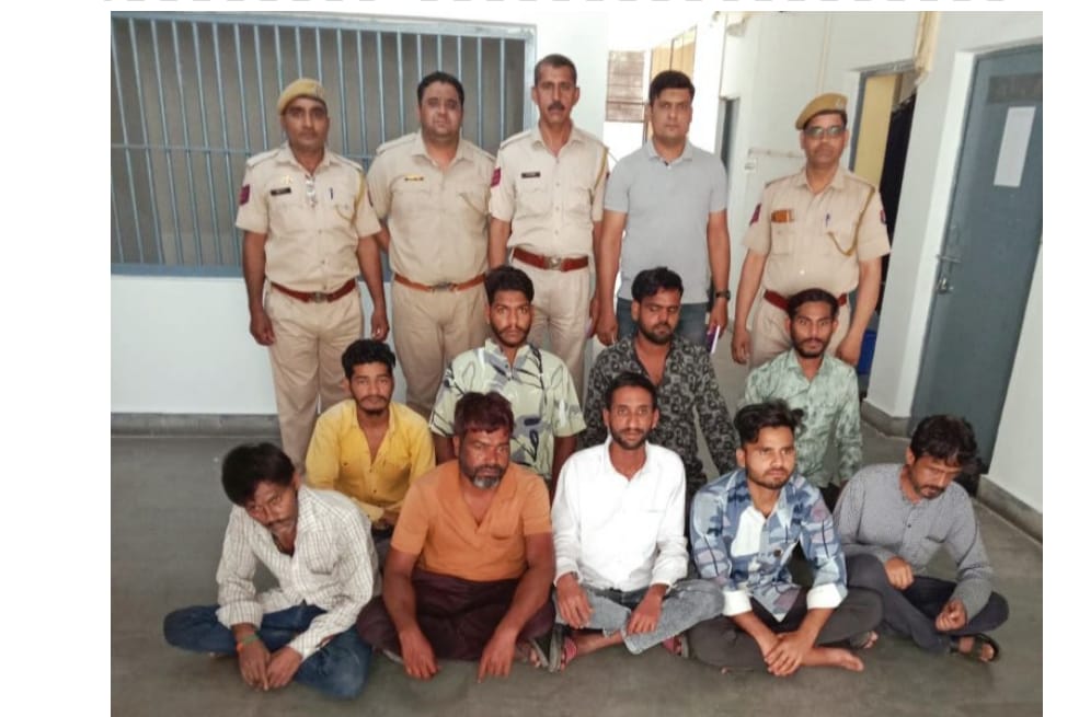 सब इंस्पेक्टर लईक अहमद ने प्रकरणों एवं वारंटो में वांछित कुल 12 आरोपी को किया गिरफ्तार 