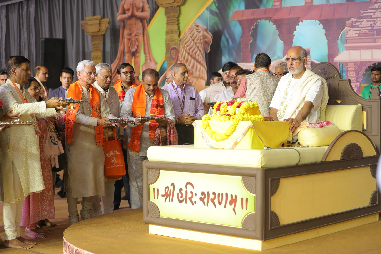 भारतीय दर्शन में पति-पत्नी एक ही आत्मा,विदेशी संस्कृति के विपरीत यह पवित्र बन्धन एक दूसरे के पूरक है-कथा व्यास भाईश्री रमेश भाई ओझा*