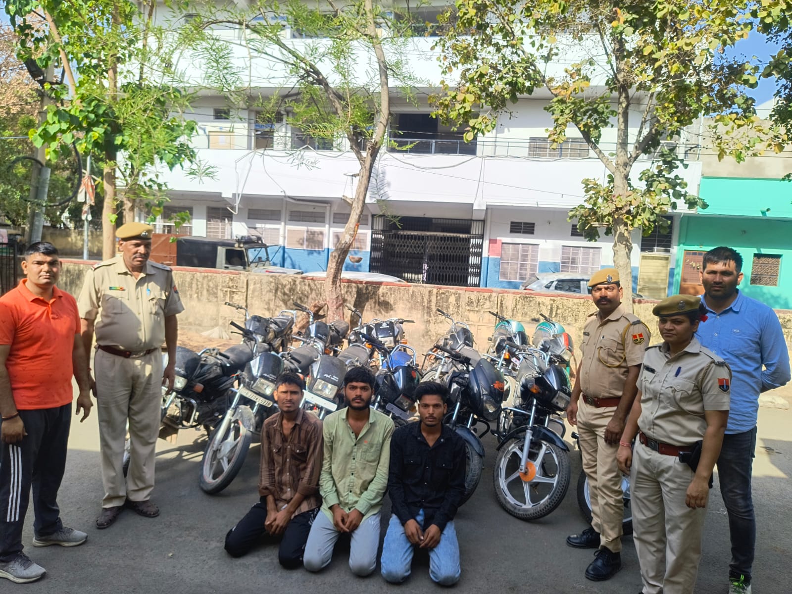 विज्ञाननगर पुलिस ने बाइक चोर गिरोह पकड़ा
