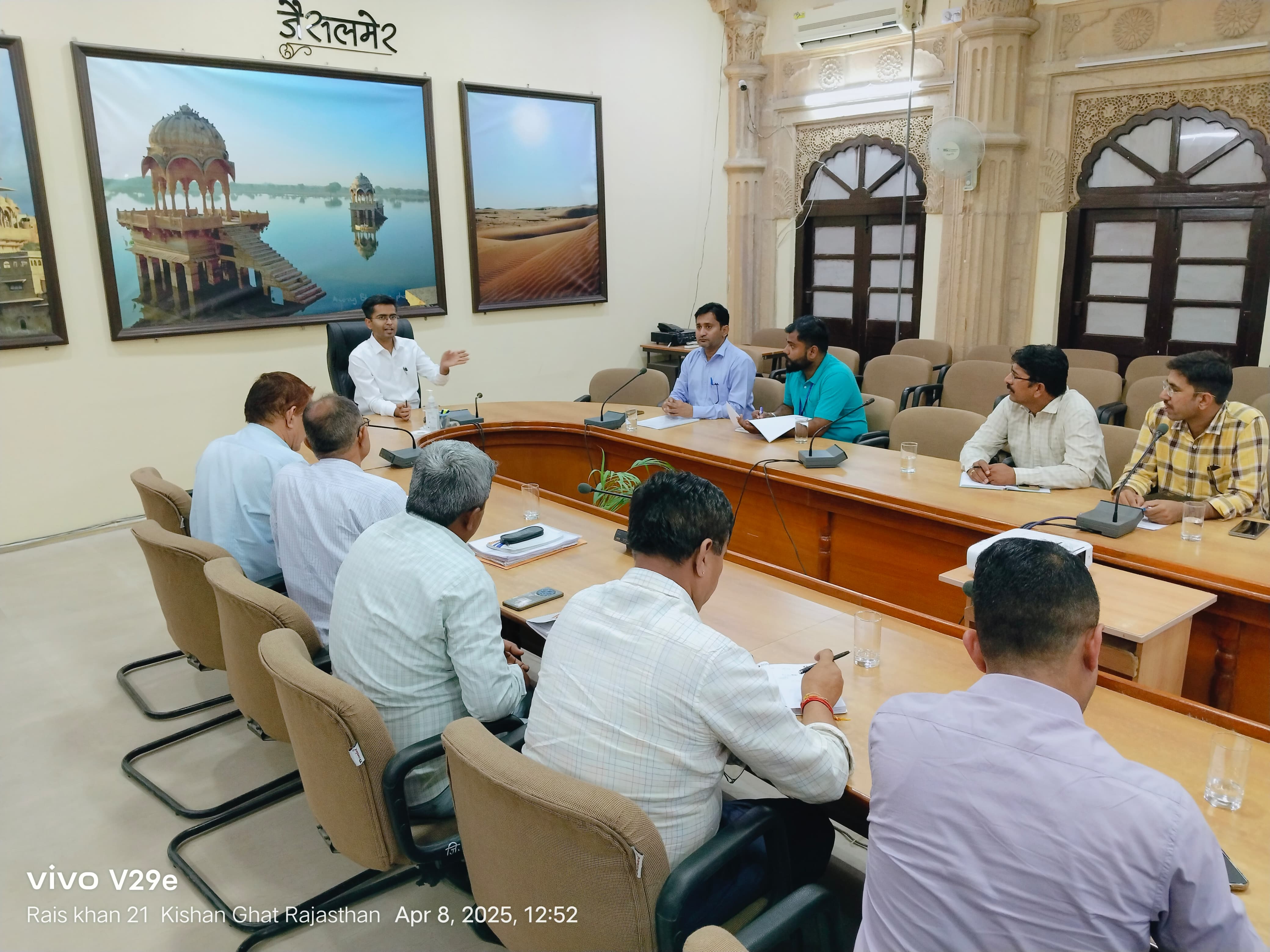 हीट वेव से बचाव को लेकर बैठक आयोजित