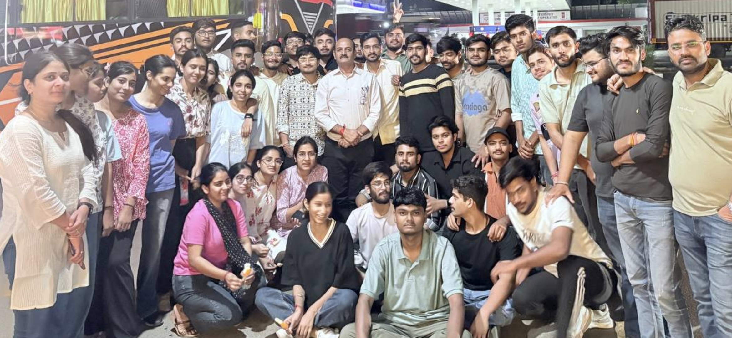 बी एन फार्मेसी के विद्यार्थियों का अहमदाबाद में औद्योगिक भ्रमण