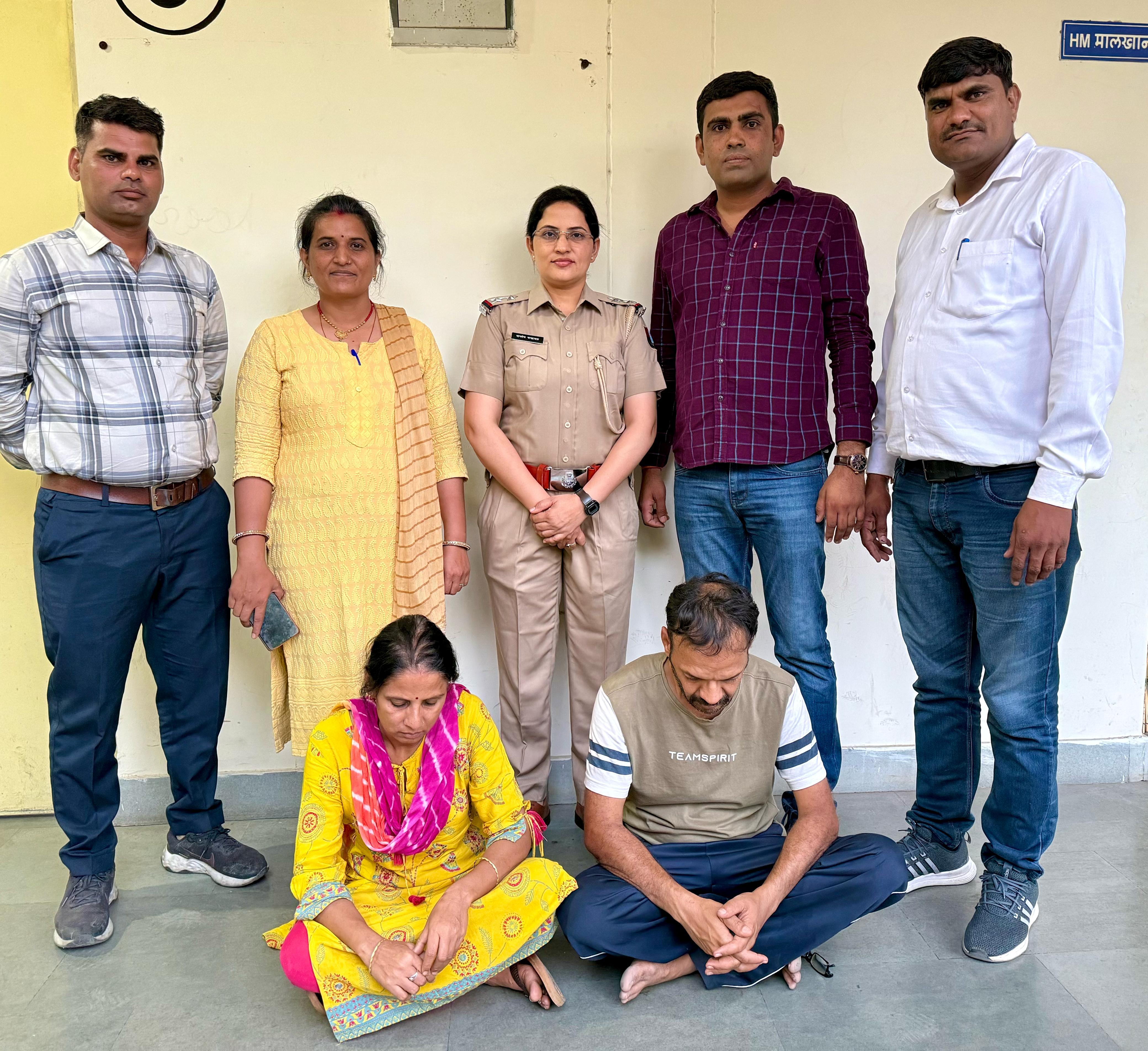 ठगी के आरोपी शिक्षक दंपती गिरफ्तार लखनऊ में