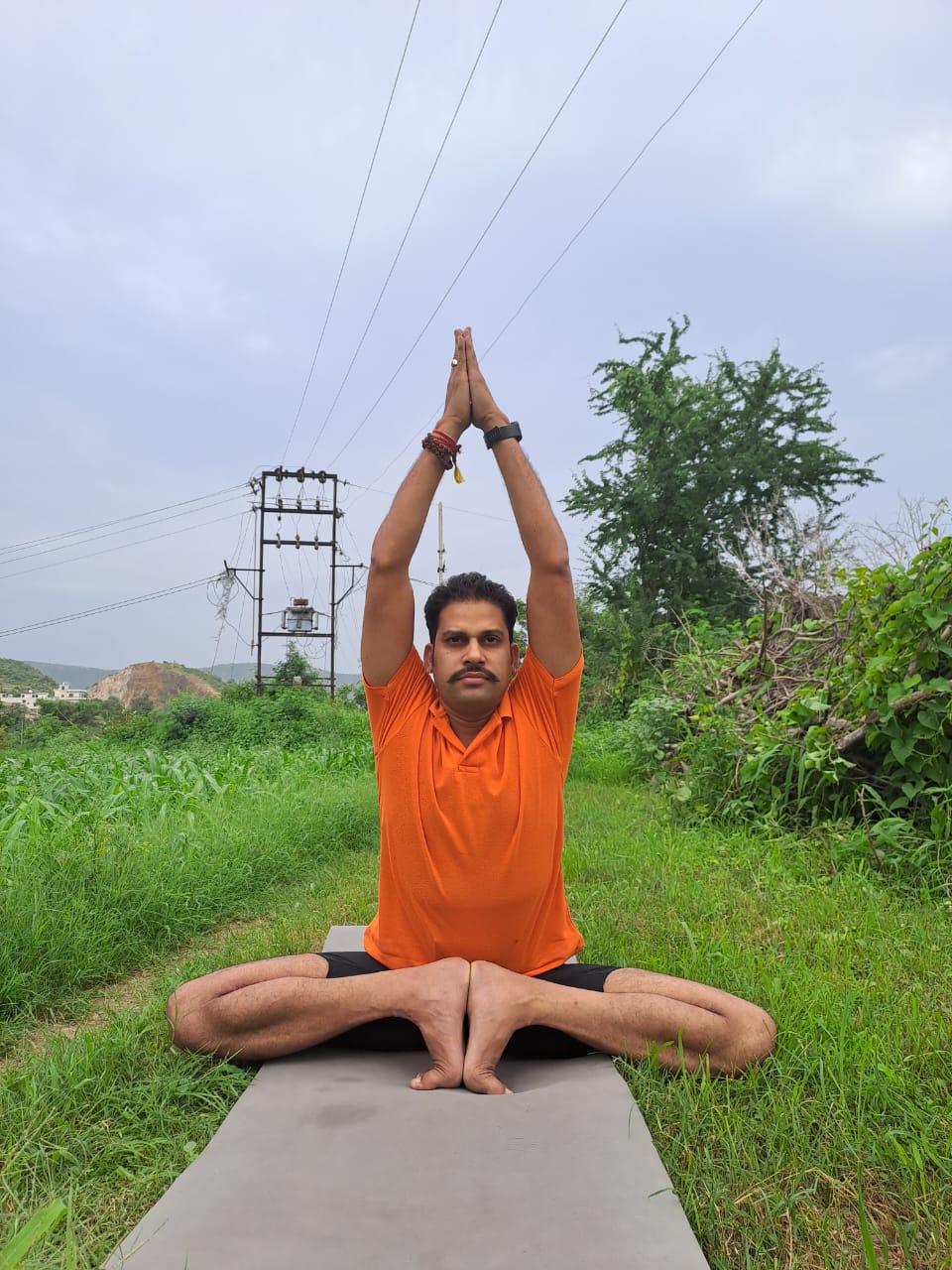 हर उम्र के लिए योग है आवश्यक उपाय