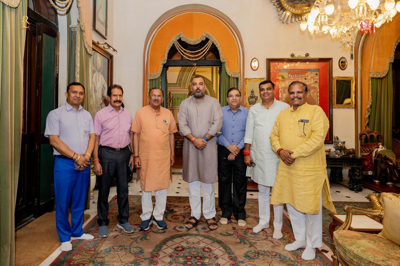 भारत वैश्विक ताकत, संविधान का सम्मान जरूरी है