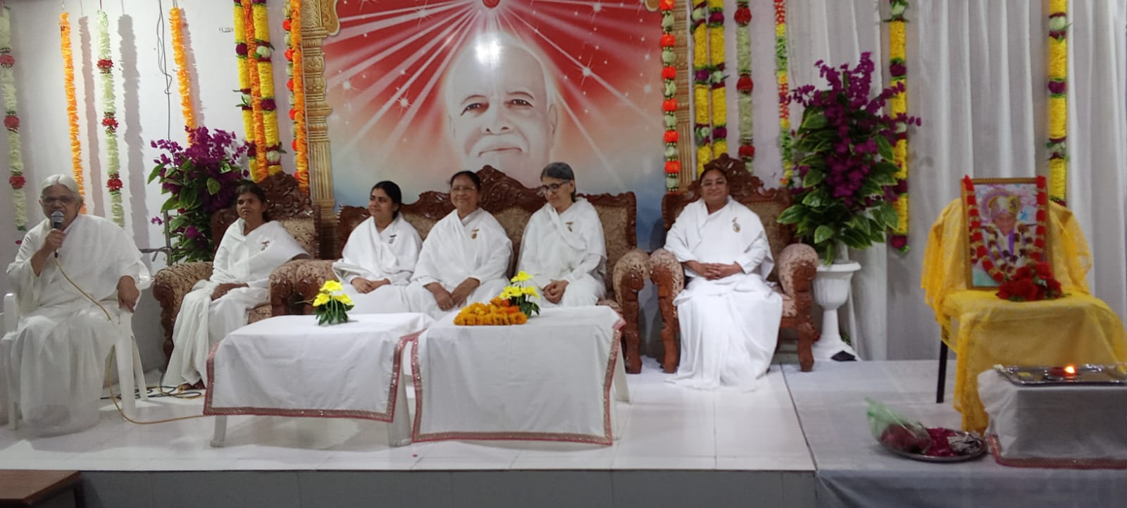 दादी रतनमोहिनी के देहावसान पर सामूहिक श्रद्धांजलि 