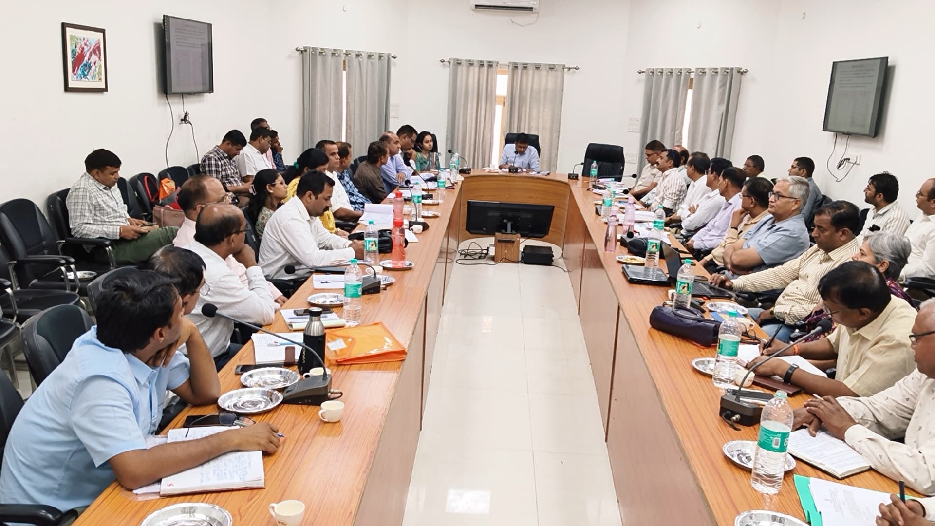 जिला निष्पादन समिति की बैठक