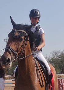 ARMY KID ZARA SWITTENS OF JAIPUR SHINES AT  ANAND DELHI HORSE SHOW 2025’