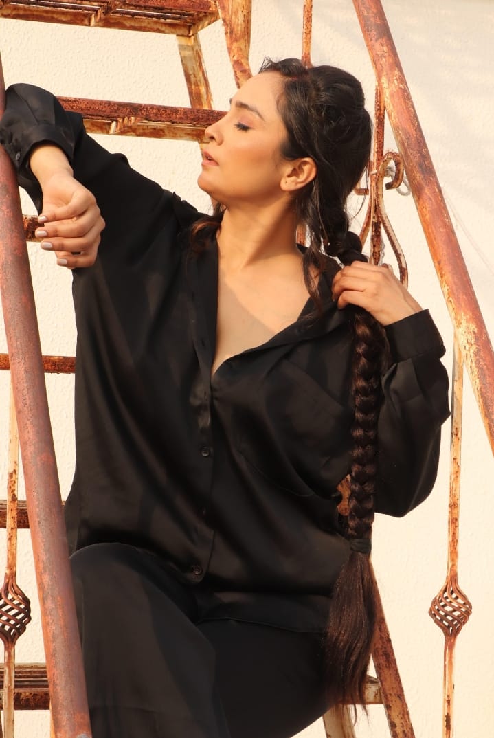 Divya Pradhan: Rising Star on the Cine Horizon