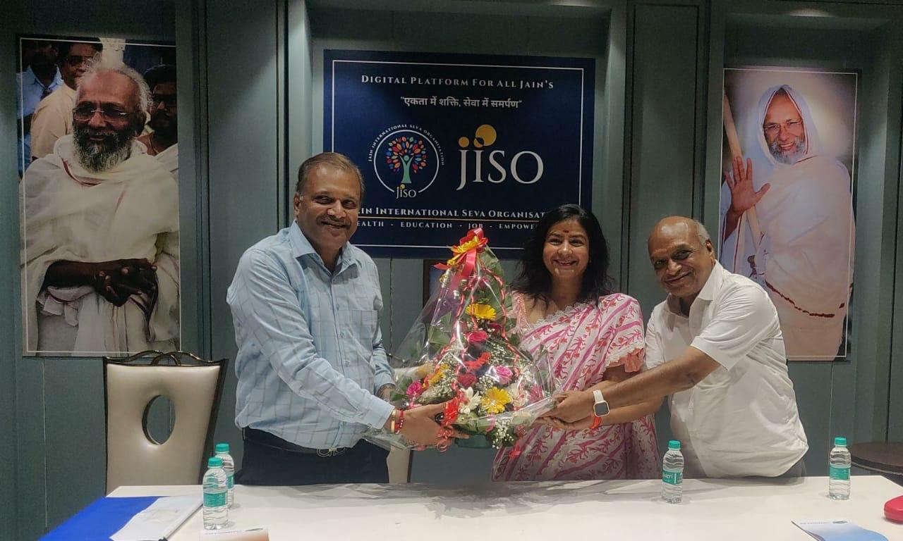 Didi Manan Chaturvedi Ji was given a grand welcome 