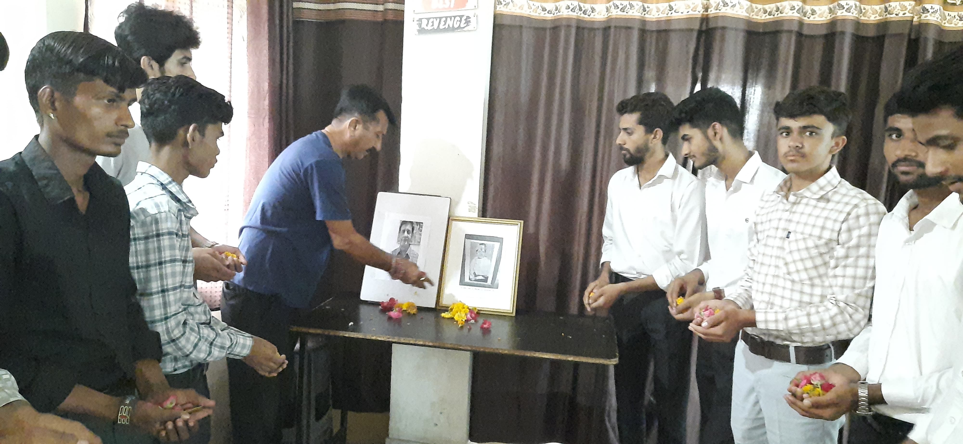 पूर्व सांसद जयनारायण रोत एवं वरिष्ठ कांग्रेस नेता दिलीप सुखाड़िया की पुण्यतिथि पर श्रद्धांजलि सभा आयोजित