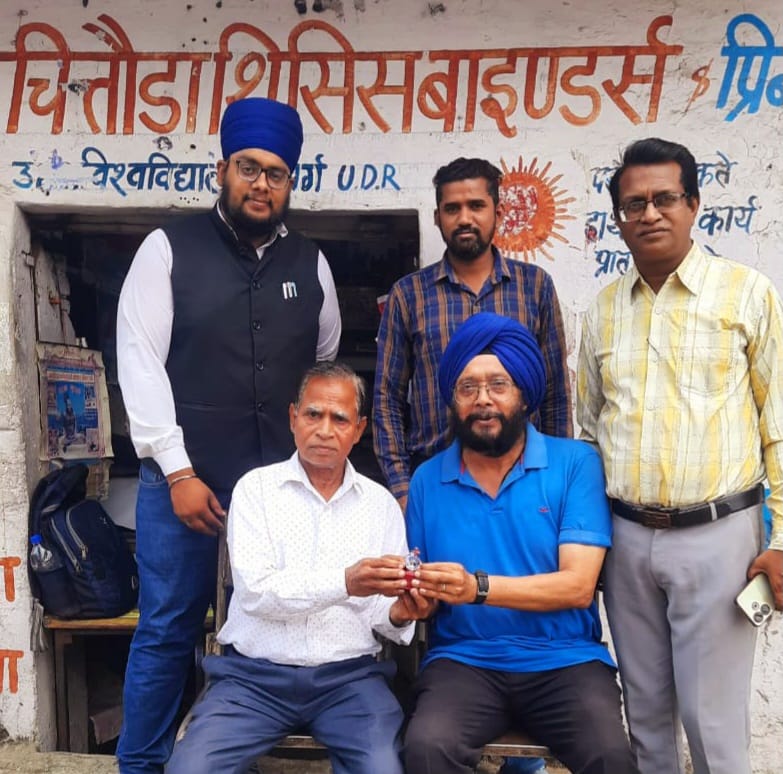 वल्डँ रेड क्रास दिवस पर सुक्ष्म पुस्तक का विमोचन   