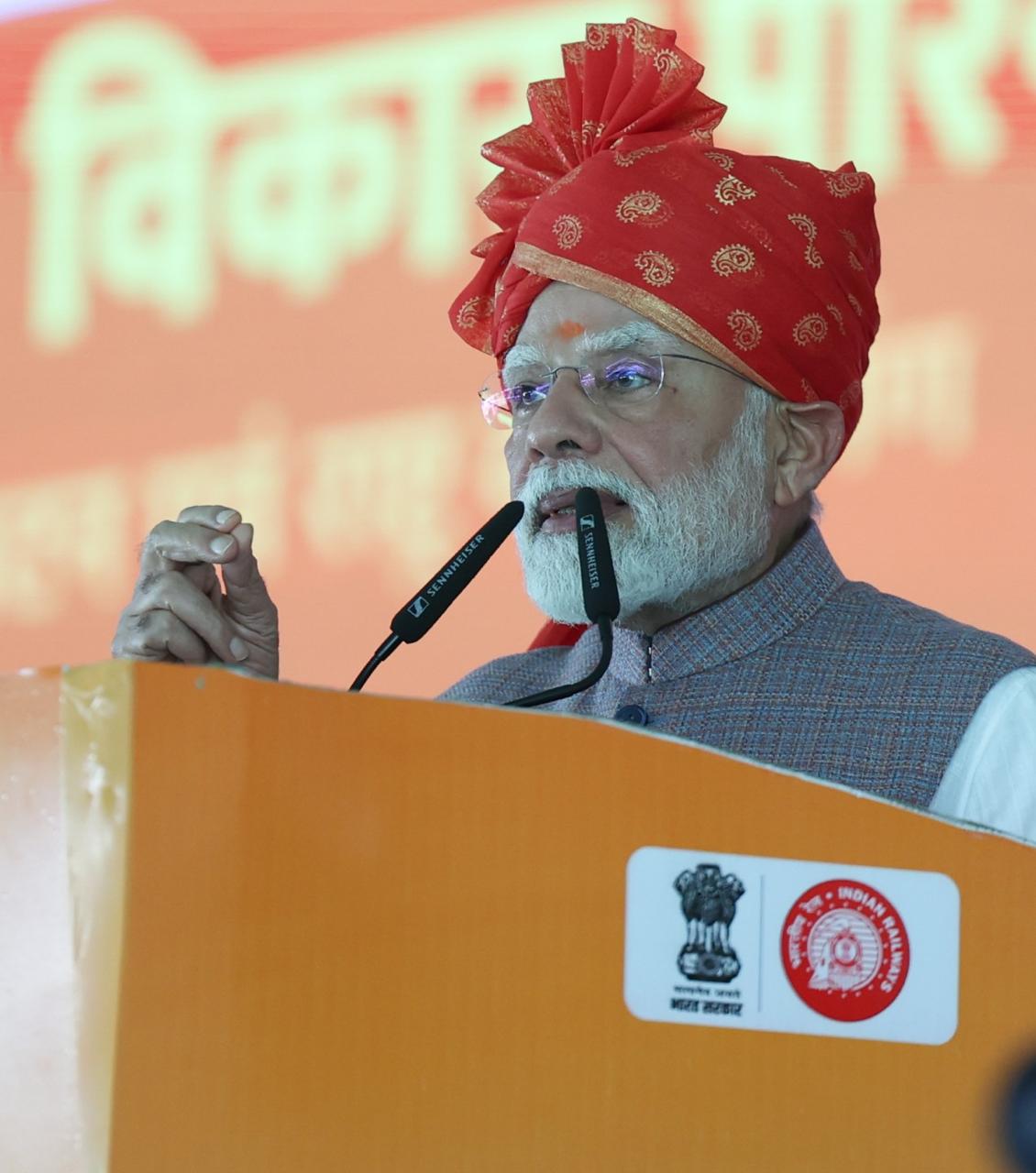 पाकिस्तान की सीमा से सटे बीकाणा में प्रधानमंत्री नरेन्द्र मोदी ने भरी जबर्दस्त हुंकार