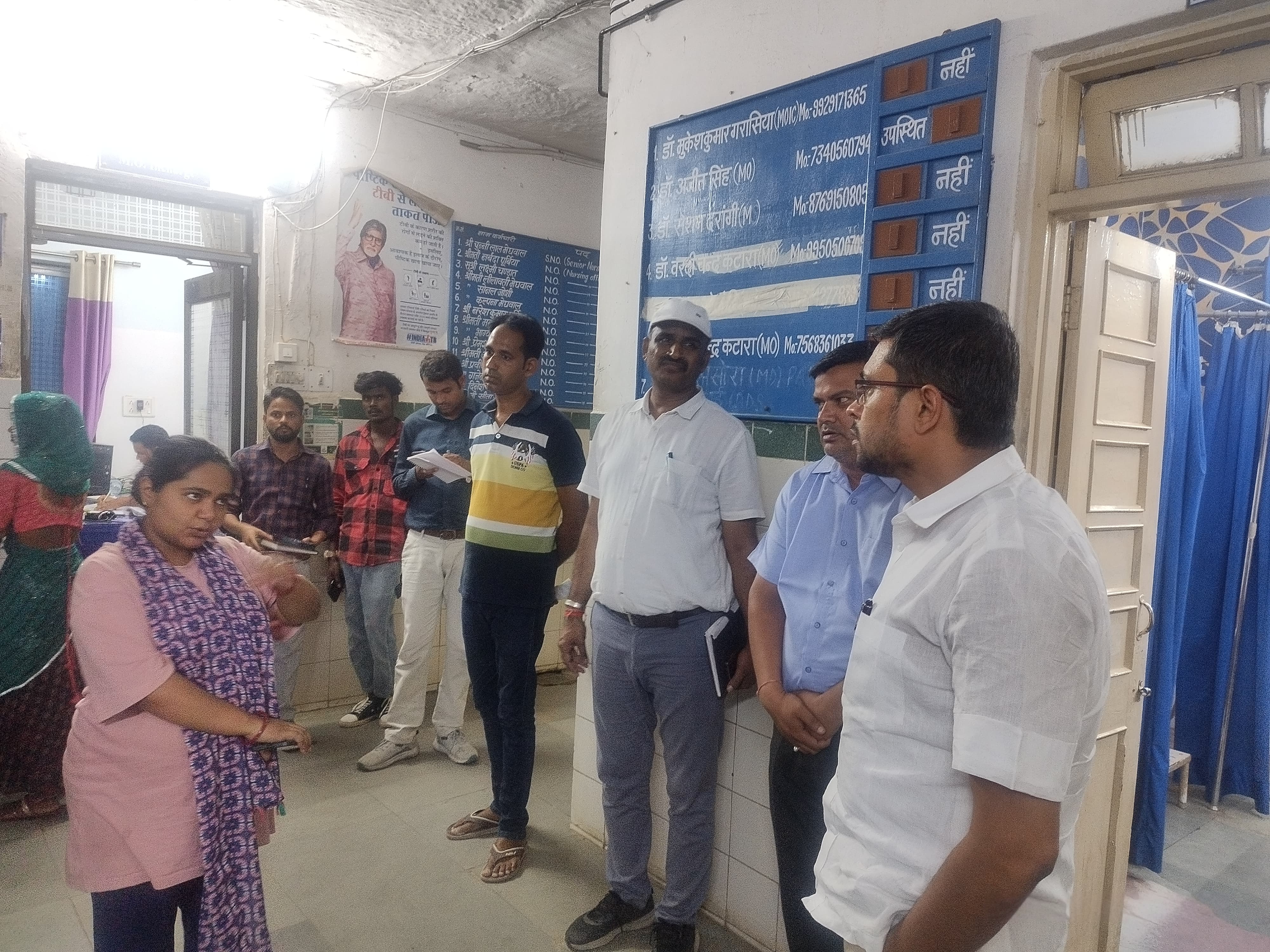 Collector Namit Mehta Holds Night Chaupal in Jhadol, Listens to Grievances and Inspects Government Facilities