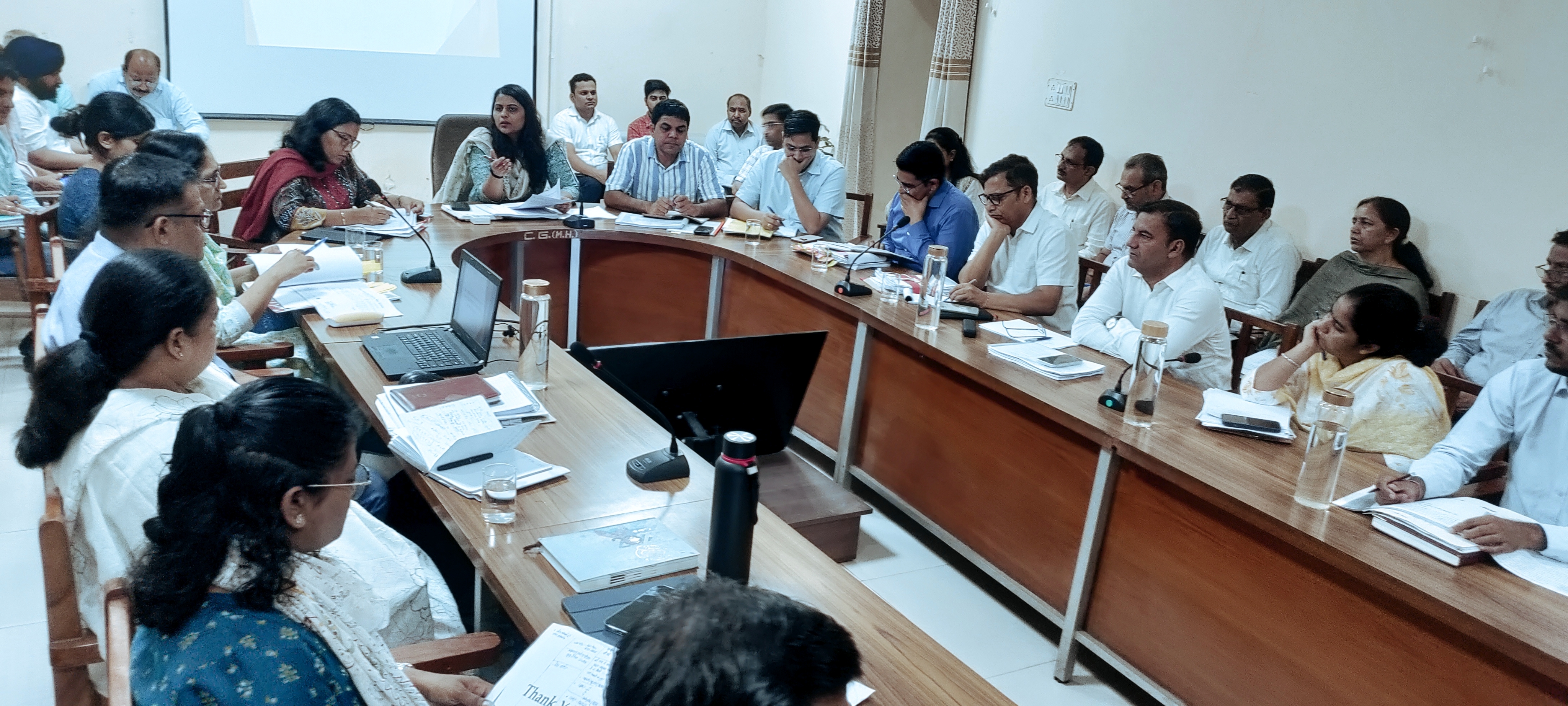 मानसून से पहले जल निकासी और आपदा प्रबंधन से जुडी तैयारियां पूर्ण रखें अधिकारी
