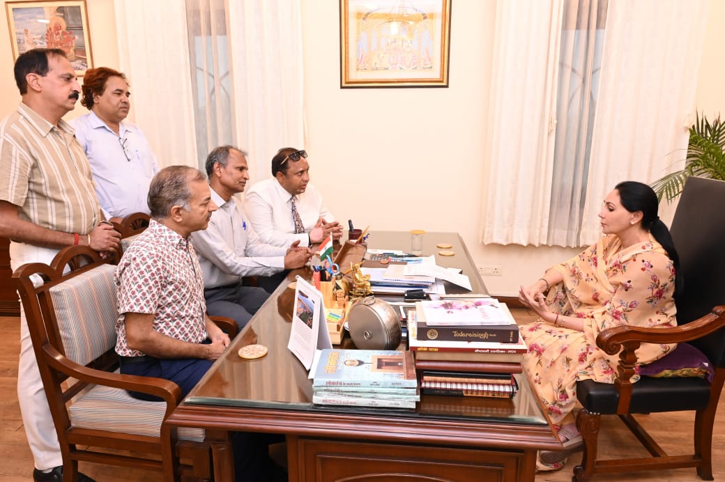 Hotel Federation of Rajasthan Delegation Presents Key Demands to  Diya Kumari