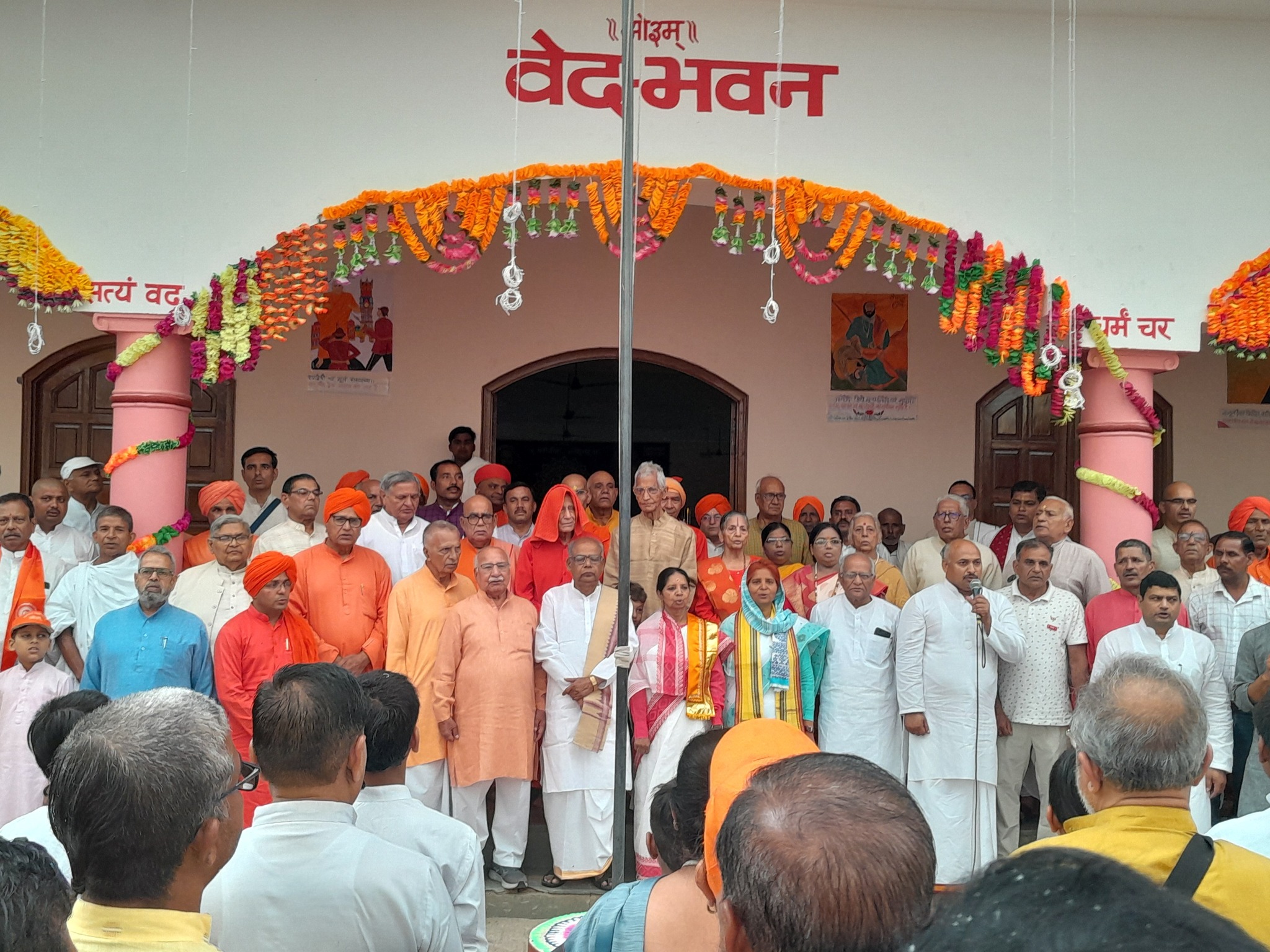 गुरुकुल पौंधा-देहरादून का रजत जयन्ती समारोह सोल्लास आरम्भ”