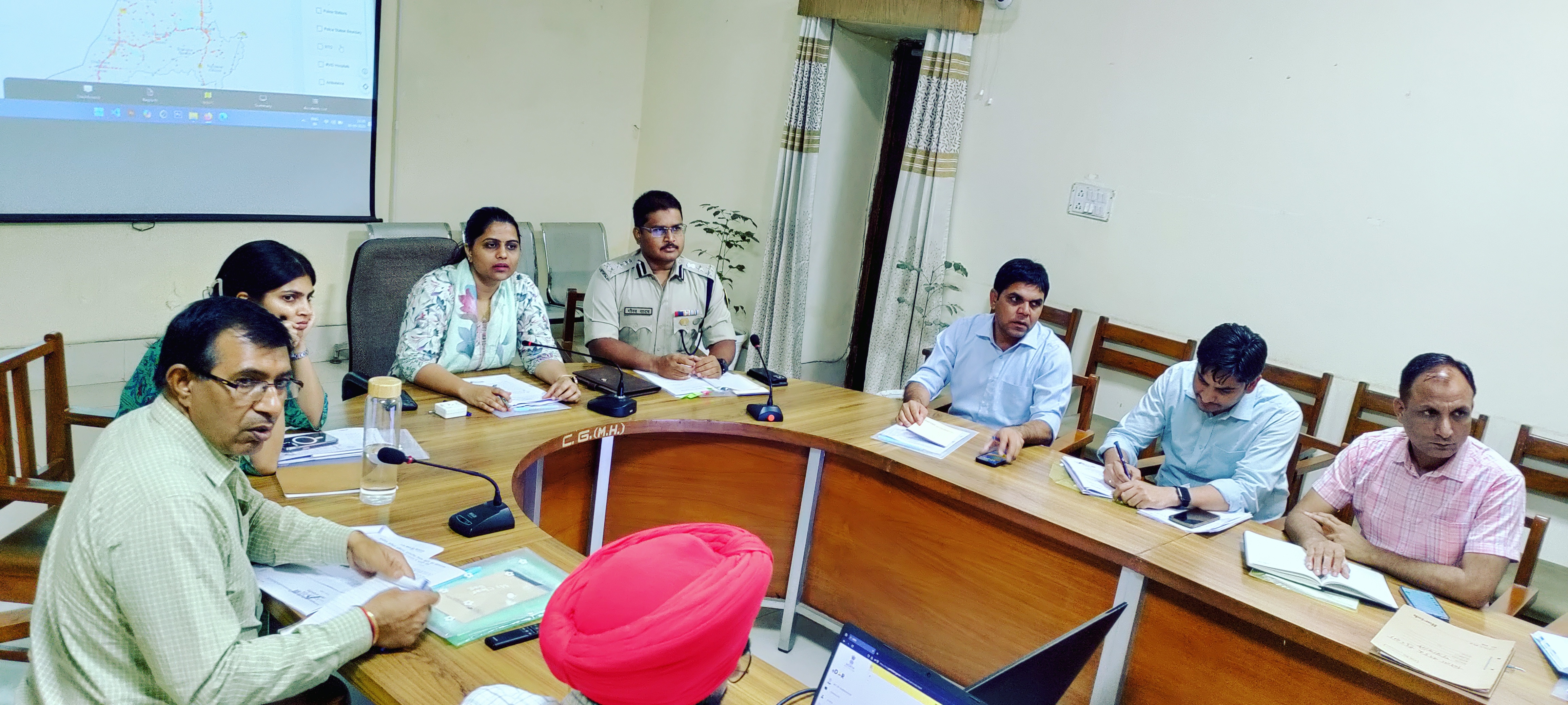 जिले में चिन्हित ब्लैक स्पॉट पर सड़क दुर्घटनाओं में कमी लाएं अधिकारी
