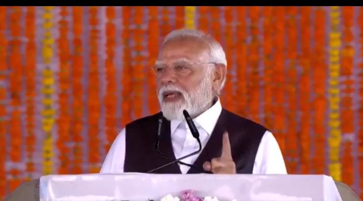 कश्मीर की दुर्गम वादियों में निर्मित चिनाब रेलवे ब्रिज पेरिस स्थित एफिल टॉवर से भी 35 मीटर ऊंचा