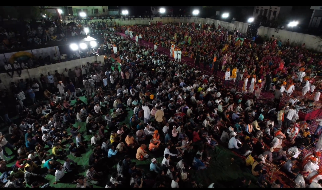 ### Devotees Rejoiced at "Ek Shaam Eedana Mata Ke Naam" Bhajan Evening; Grand Eighth Patotsav Celebrated
