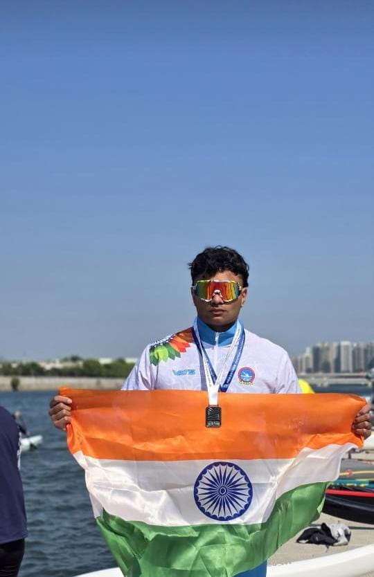 उदयपुर के कायाकिंग खिलाडी हर्षवर्धन सिंह शक्तावत ने भारत की जोली में डाला कास्य पदक
