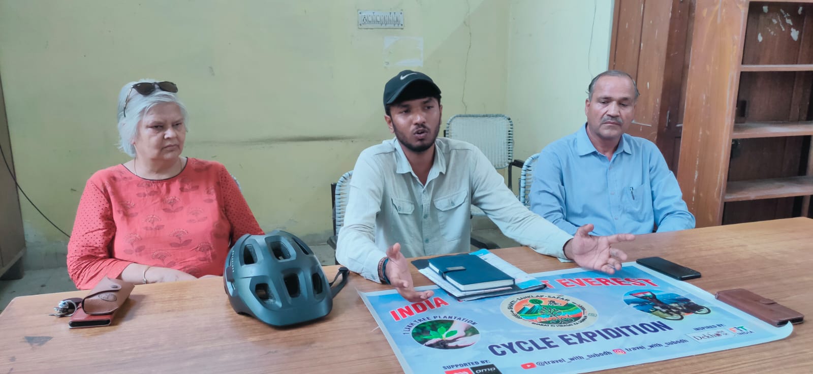 हरियाली का सपना लेकर साइकिल पर सवार सुबोध पहुंचे उदयपुर