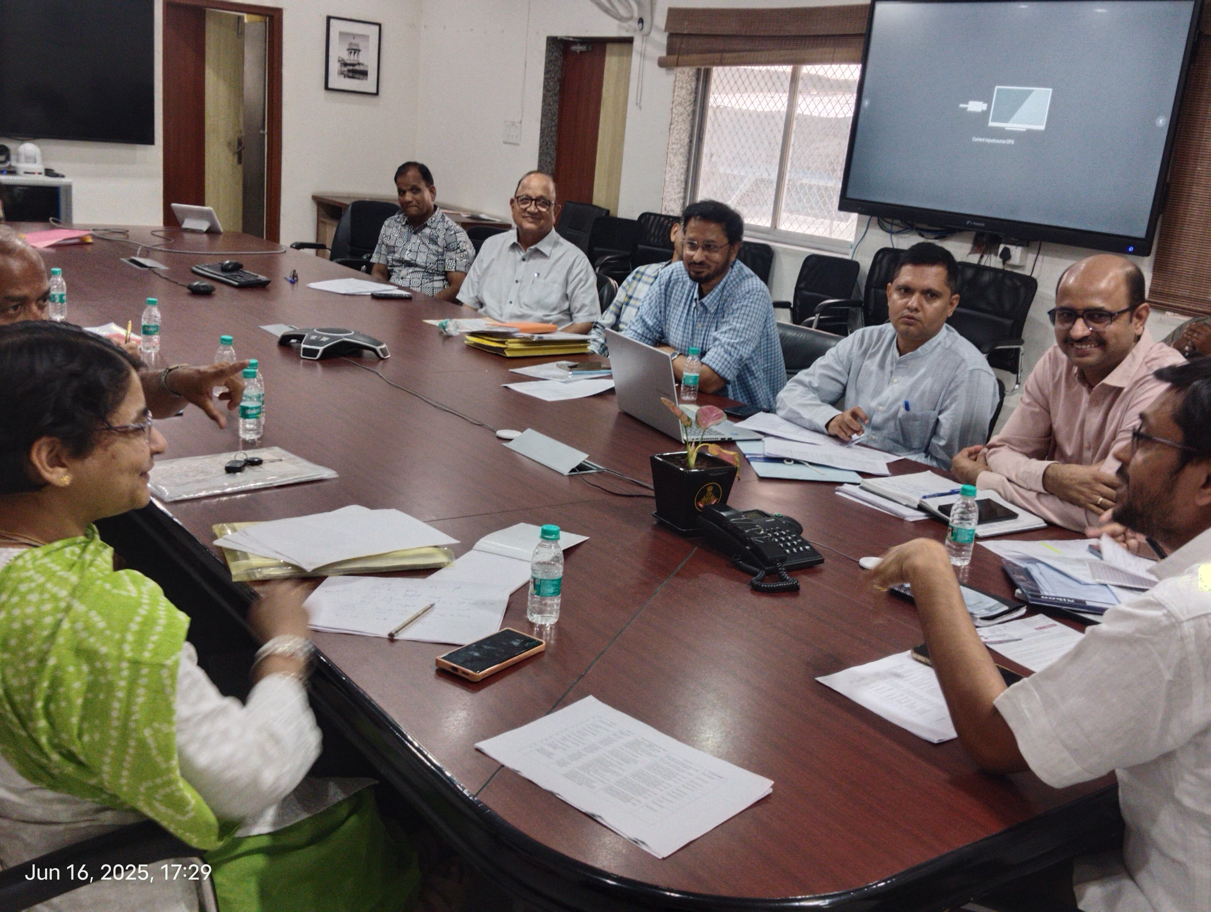 राइजिंग राजस्थान“ के अंतर्गत एमओयू की प्रगति पर समीक्षा बैठक