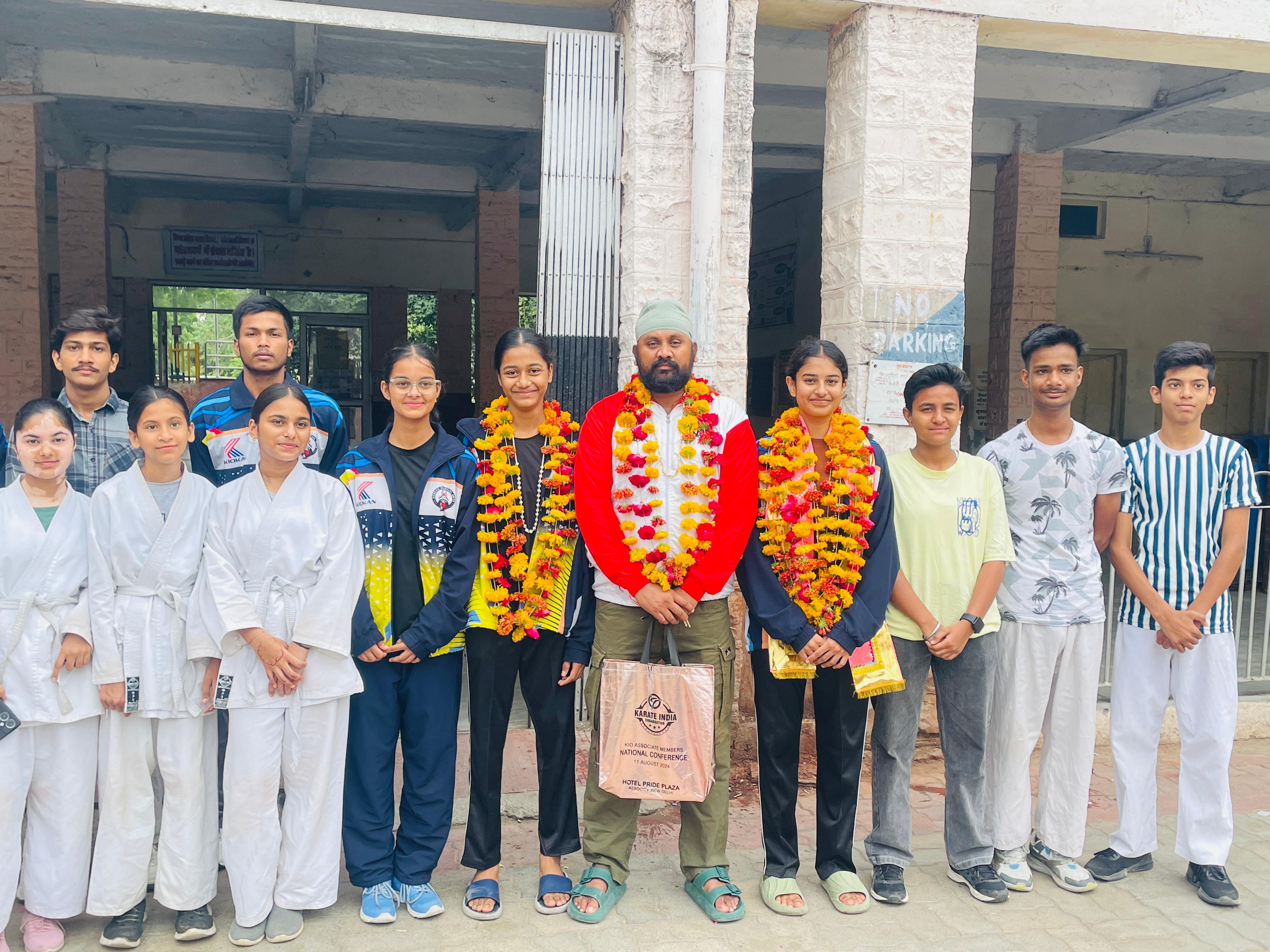 उदयपुर की समिष्टा और दिव्या ने चौथा कियो नेशनल प्रतियेागिता में जाते कांस्य पदक