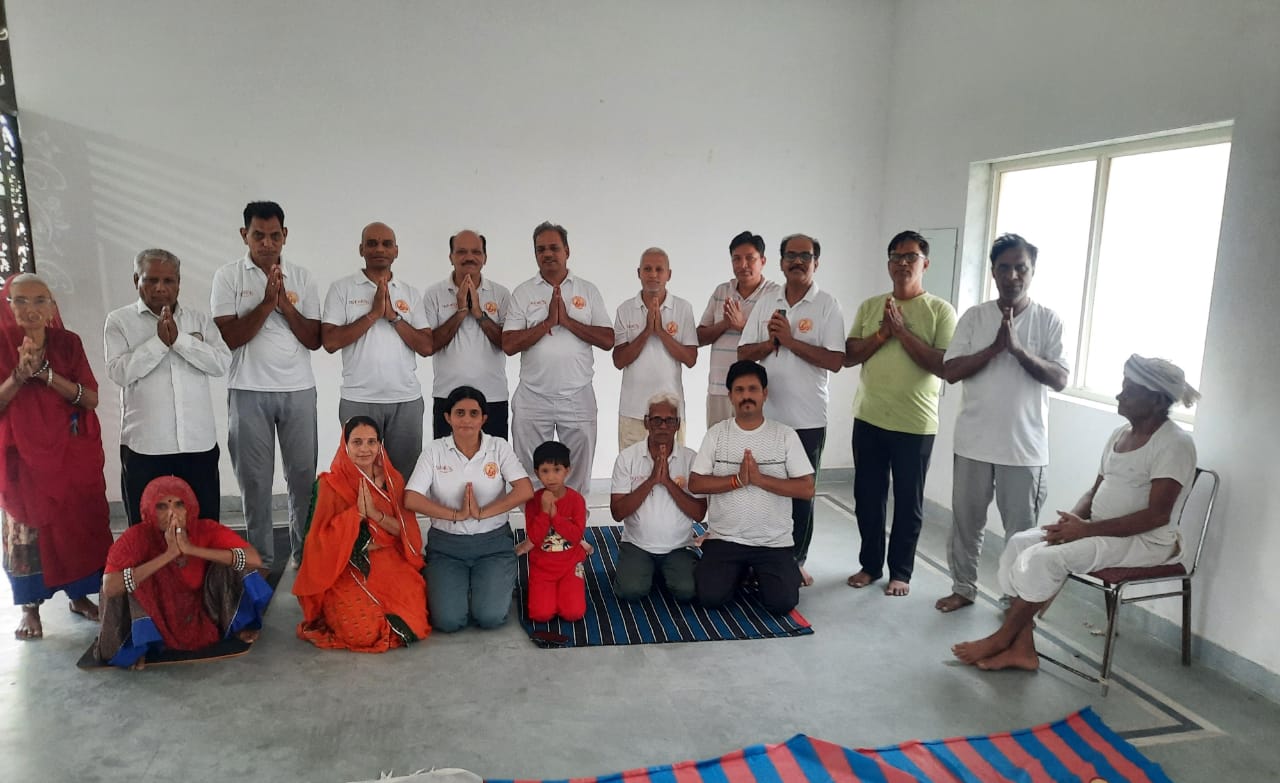 प्रातः स्मरणीय वीरशिरोमणी महाराणा प्रताप की वीरता और पराक्रम को याद कर किया योगाभ्यास"