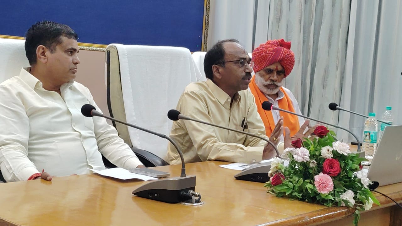 आदिवासी संस्कृति और विकास को नष्ट कर रहे बीएपी की लूटेरी गैंग और इनका सरगना रोत