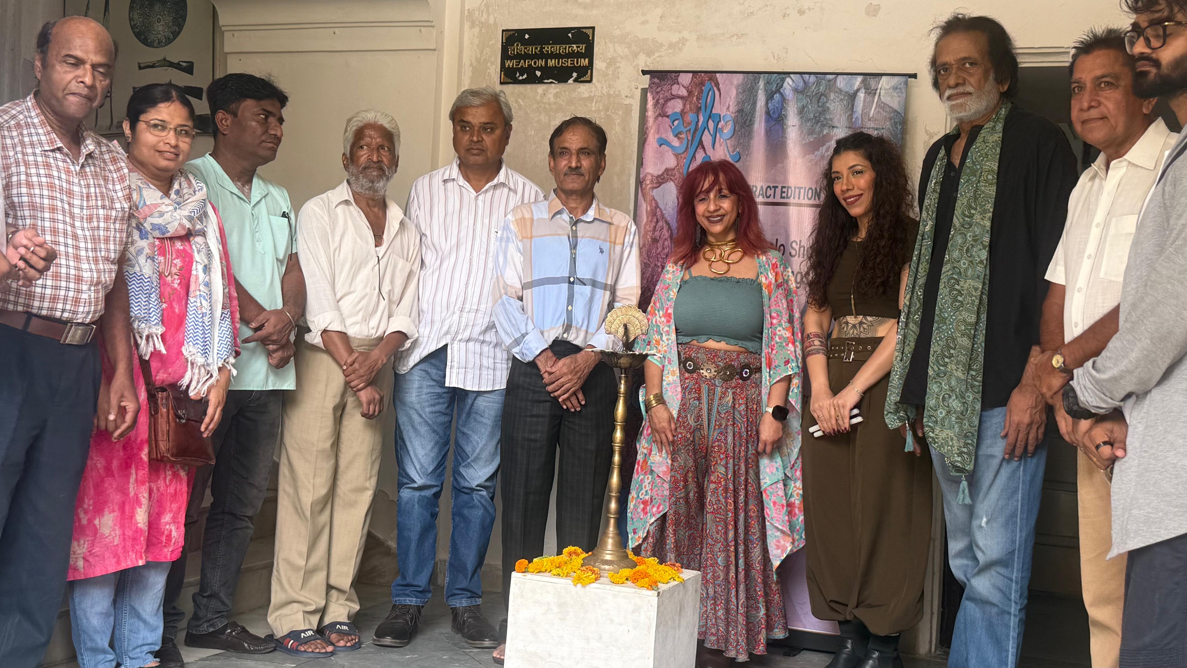 बागोर की हवेली में चुनचुन की अक्षर प्रदर्शनी का शुभारंभ