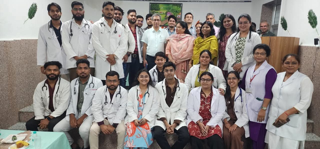 DRM Presents Completion Certificates to 17 Foreign Medical Graduates