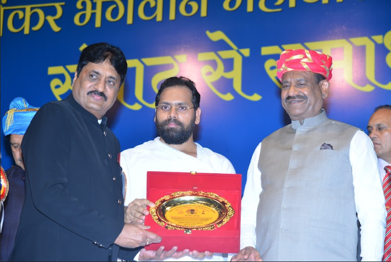 Shri Lalit Garg Honoured with 'Samaj Samvad Ratna Award