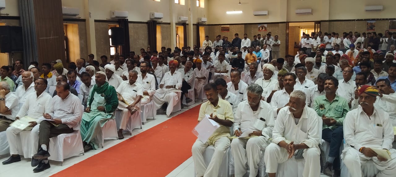 राजस्थान किसान आयोग अध्यक्ष ने किया किसानों से संवाद