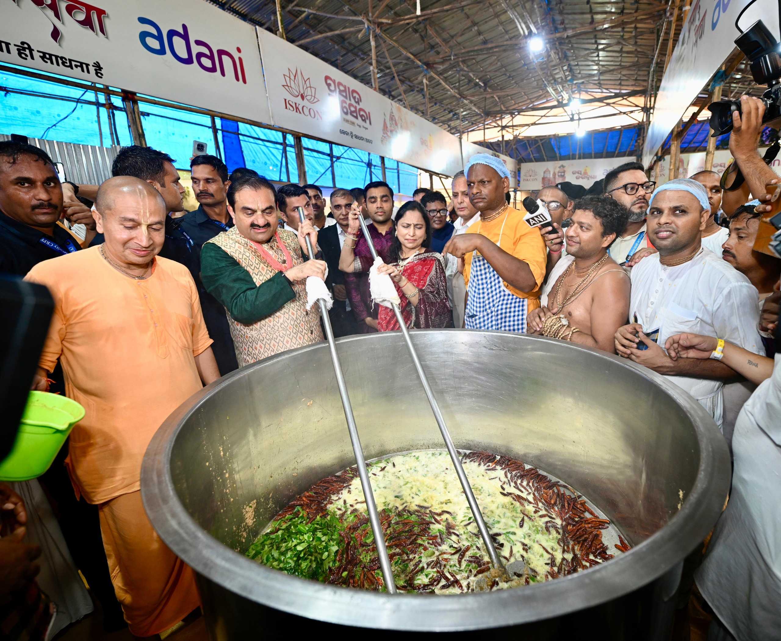 श्री गौतम अदाणी ने महाप्रभु श्री जगन्नाथ जी की दिव्य रथयात्रा के दर्शन 