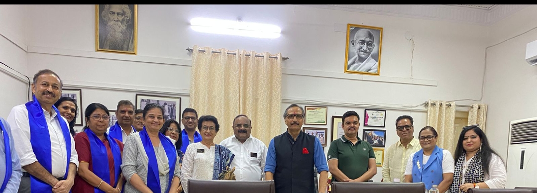 Principal, Superintendent Among 20 Doctors Felicitated