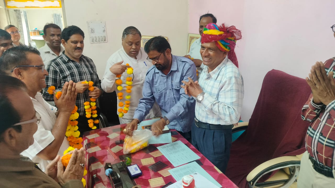 घाटोल में नव पदस्थापित सीबीईओ का सियाराम शिक्षक संघ ने स्वागत किया