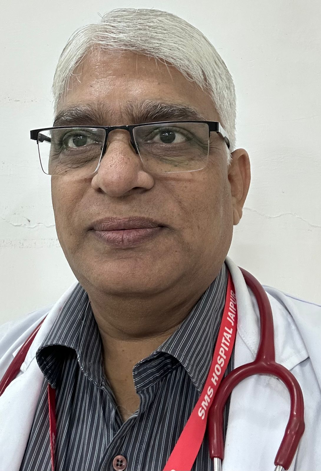 चहेरे की झुर्रियों और वृद्धावस्था के समय को टाला जा सकता हैं : डॉ लियाक़त अली मंसूरी